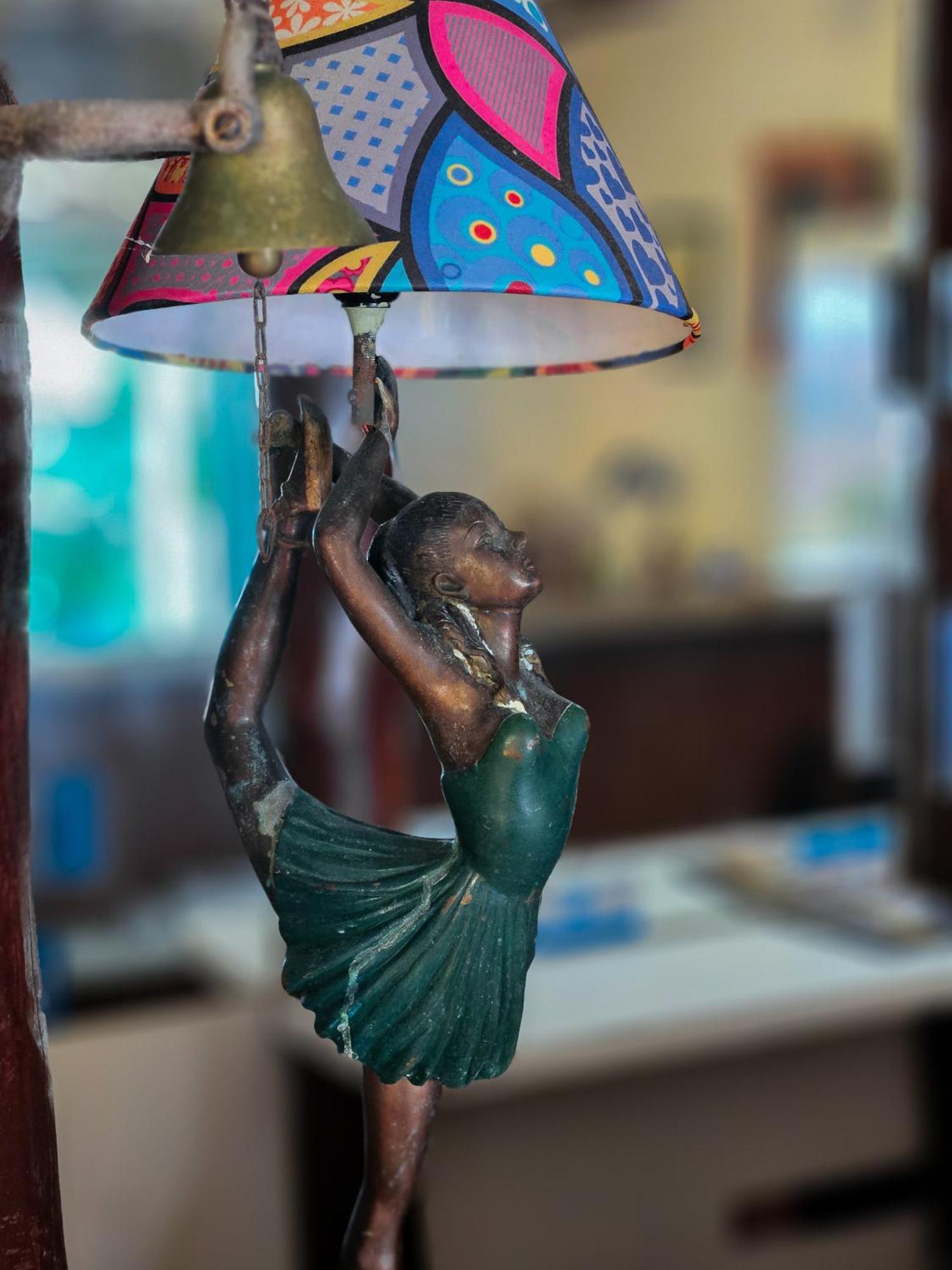 Bella Vista Ocean View Hotel Armacao dos Buzios Bagian luar foto A lamp in the shape of a woman