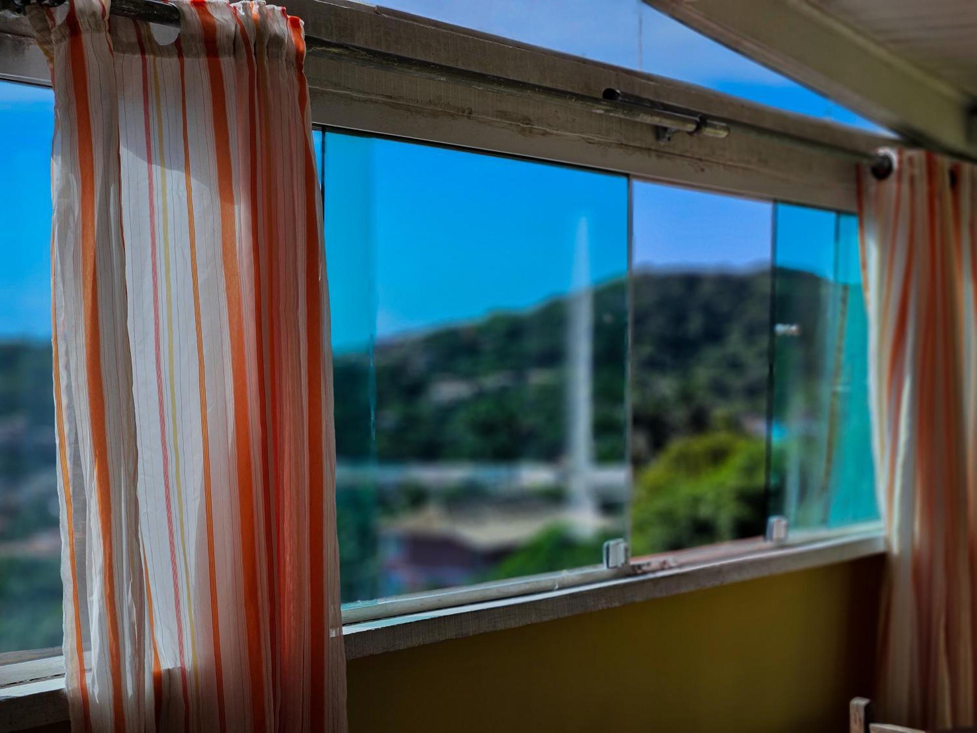 Bella Vista Ocean View Hotel Armacao dos Buzios Bagian luar foto View of the tower from the hotel